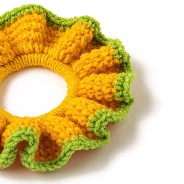 CROCHET SCRUNCHIE MUSTARD